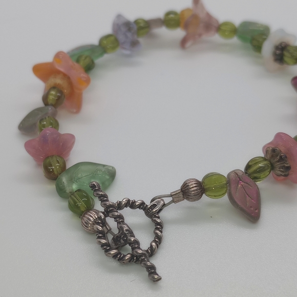 Vintage Lampwork Glass Beaded Bracelet Trumpet Flower & Leaves Metal Toggle - Picture 7 of 8